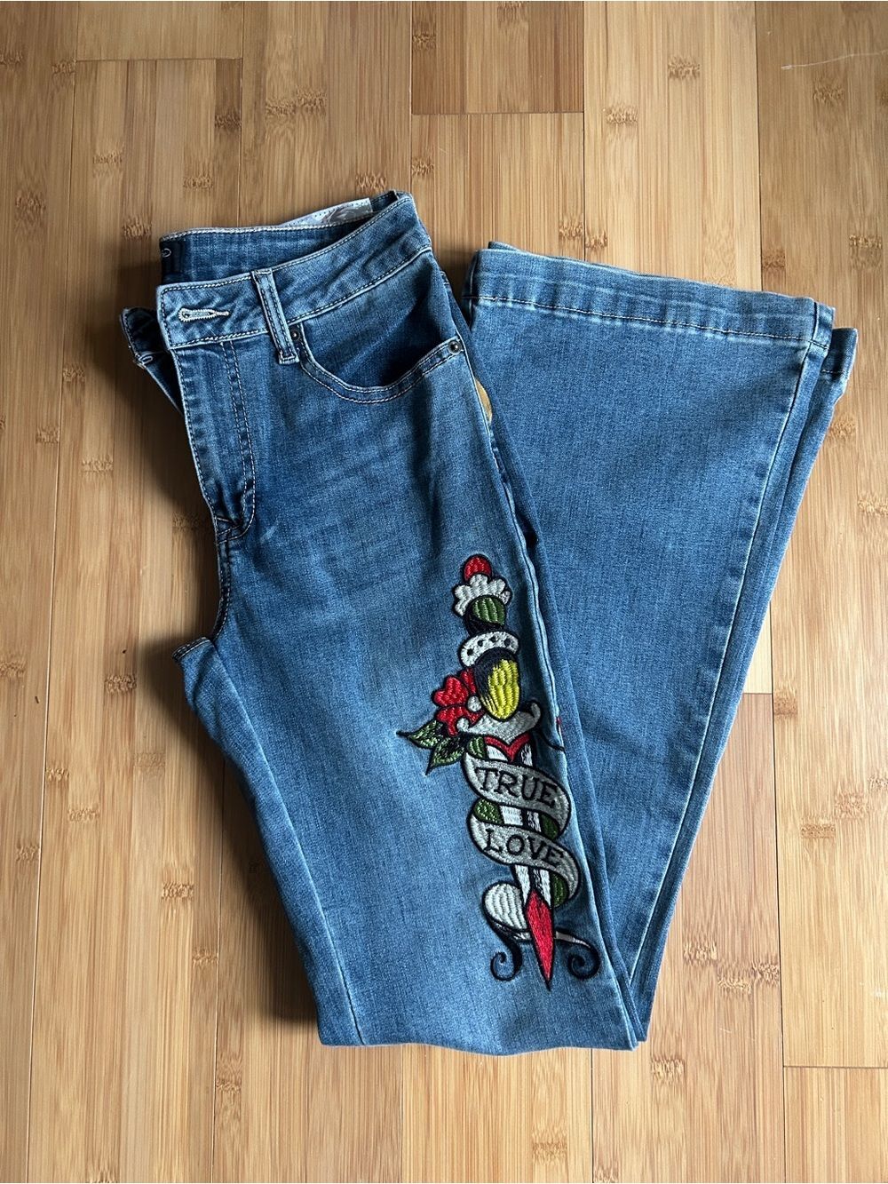 Pristine Ed Hardy Y2K "True Love" Embroidered Flare Jeans Size 28 (No Heel Drag)
